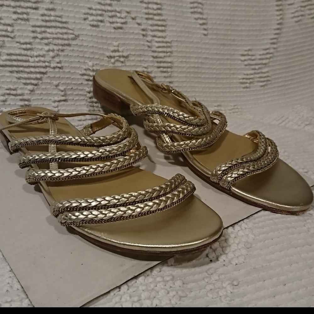 Stuart Weitzman Linedrive Sandal - Picture 6 of 8